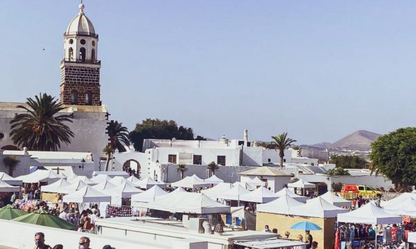 Teguise-piac-Cesar-Manrique-ház-Lanzarote-látnivalók